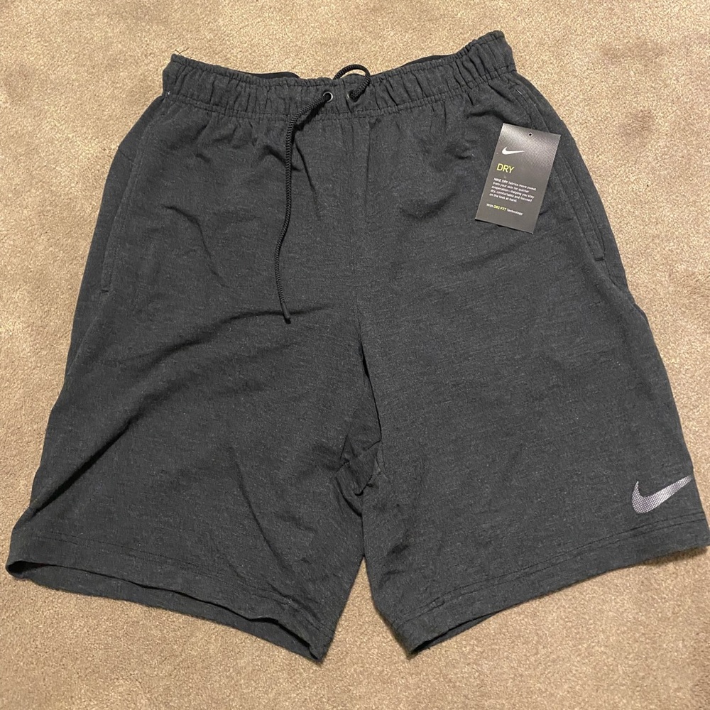 Mens Nike Dry Fit Shorts - Brand new Sz. M!!